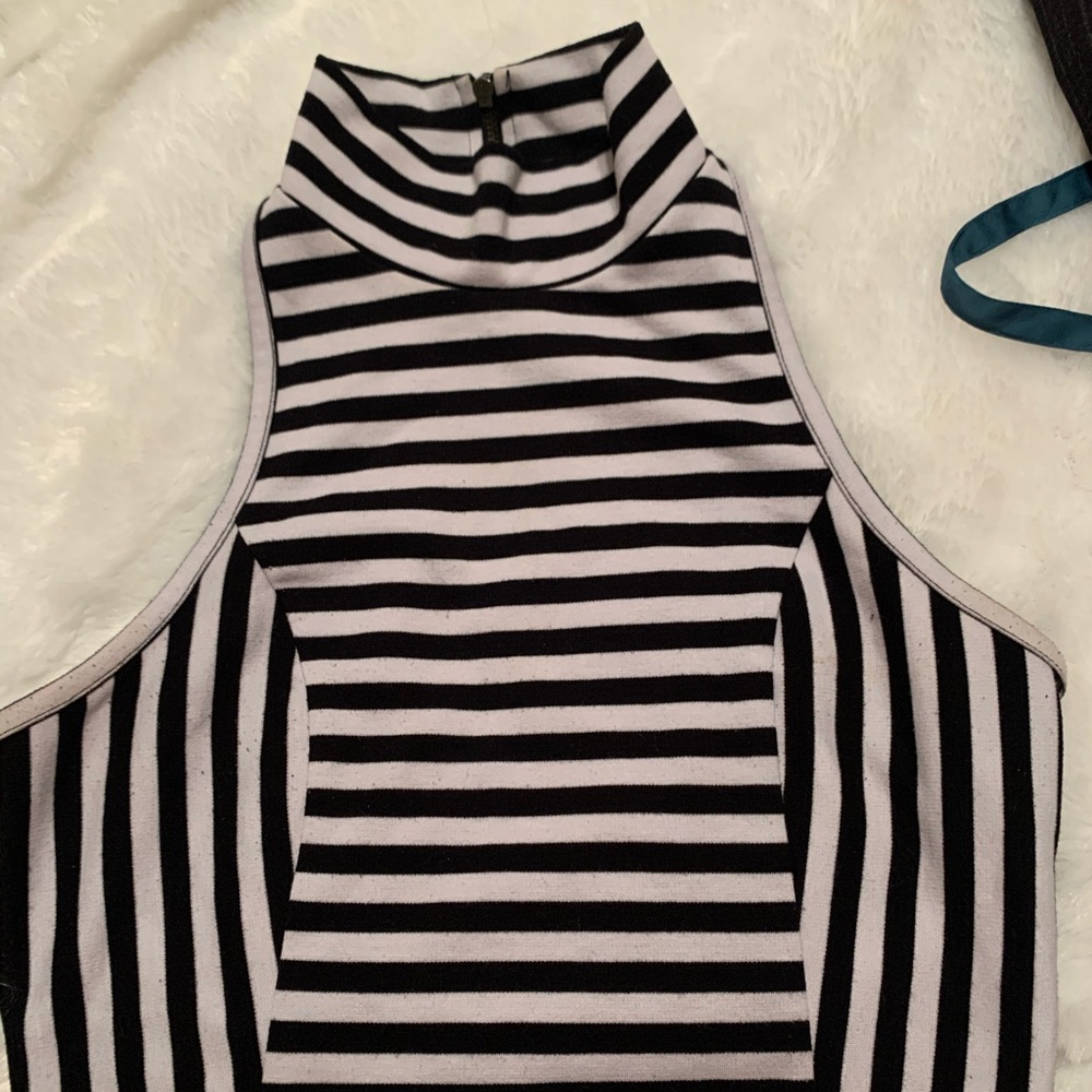 G by Guess crop top (S)